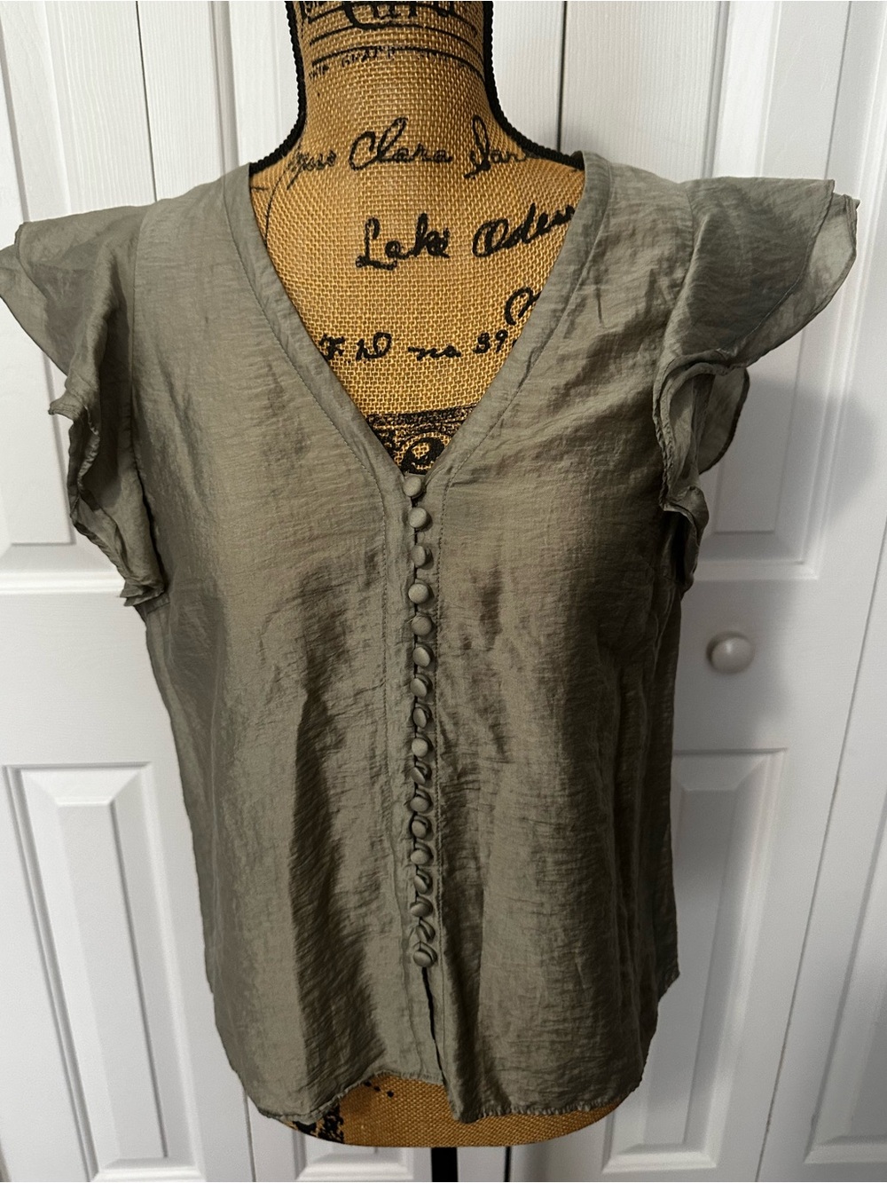 Club Monaco Green Ruffle Sleeve Button Top